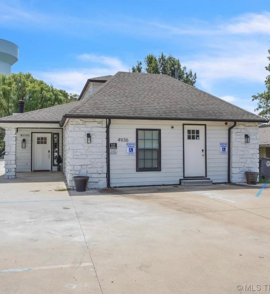 Cozy Private Suite 5 Min From Saint Francis Hospital And Woodland Hills Mall Tulsa Exterior photo